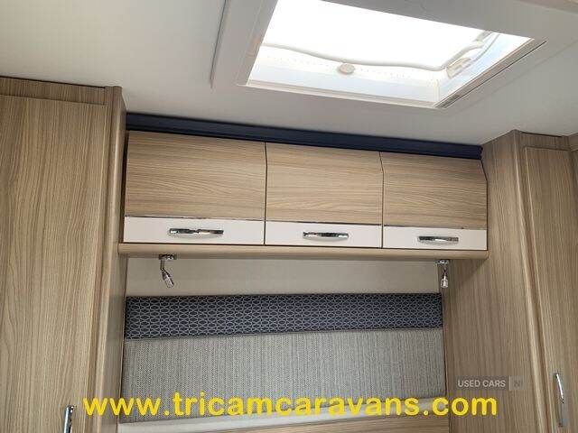 2018 Coachman Kimberley 545/4, Fixed Island Bed, Separate Shower
