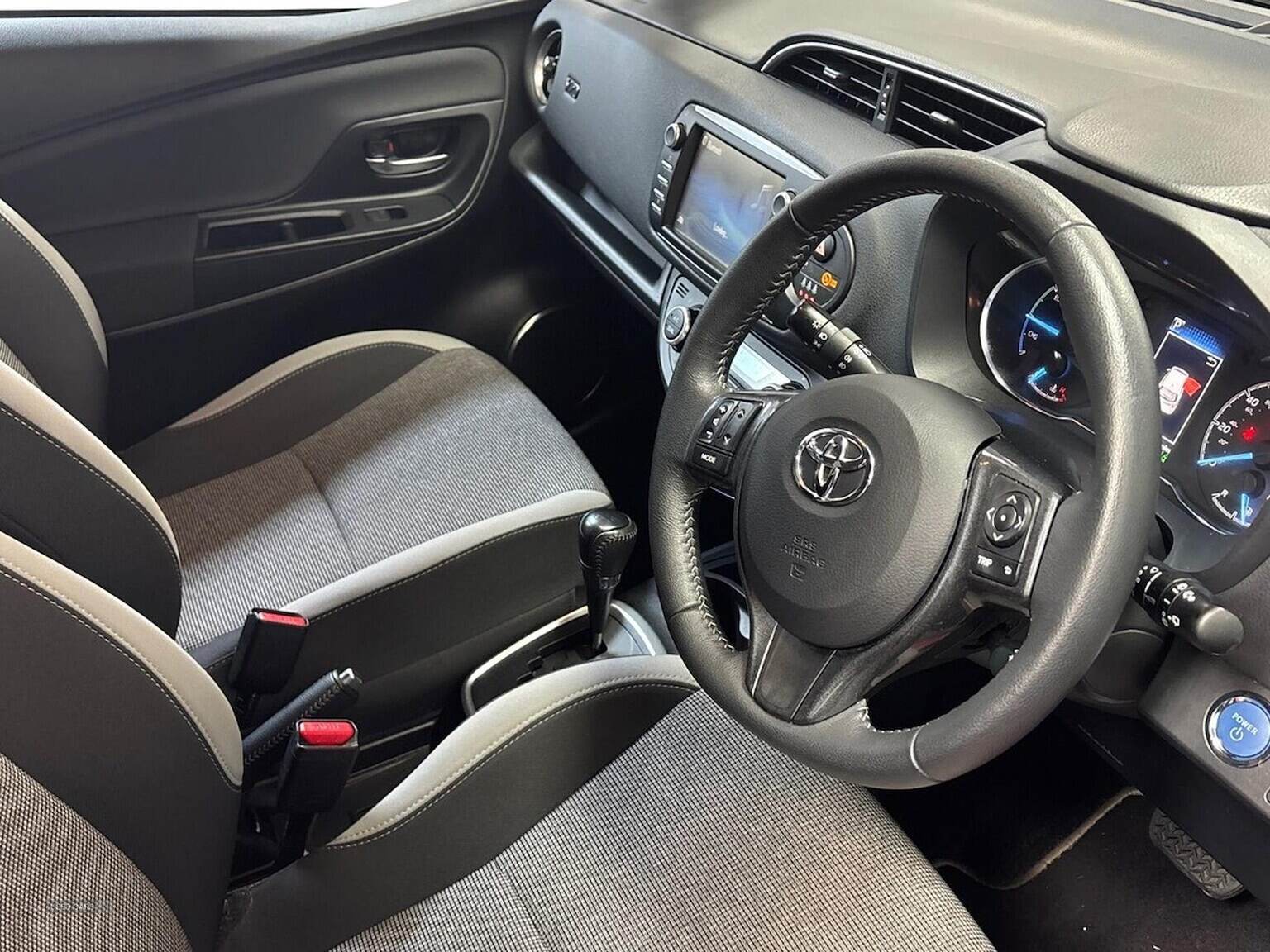 Jun 2020 Toyota Yaris 1.5 Hybrid Y20 5Dr Cvt [Bi-Tone]