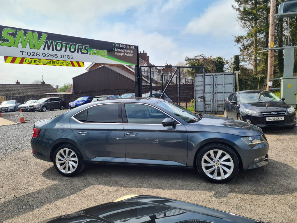Jul 2017 Skoda Superb 2.0 TDI CR SE L Executive 5dr