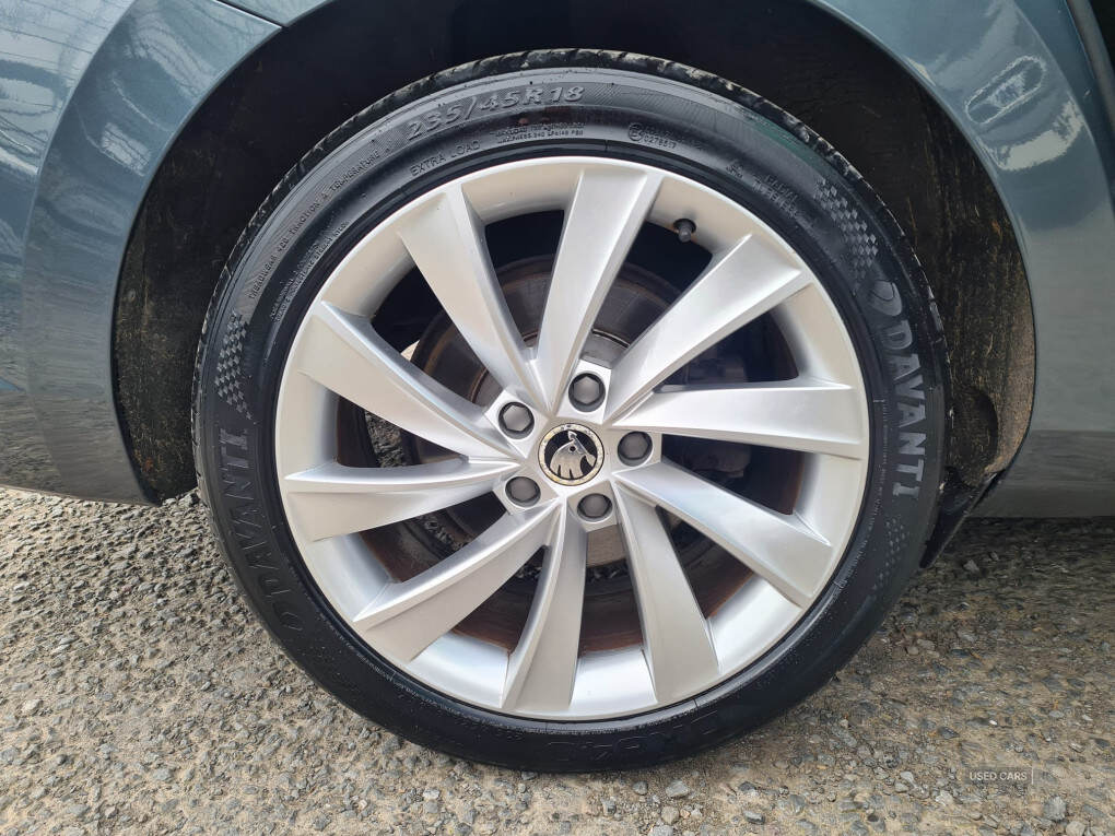 Jul 2017 Skoda Superb 2.0 TDI CR SE L Executive 5dr