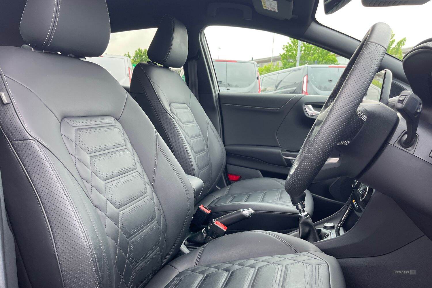 Apr 2022 Ford Puma 1.0 EcoBoost Hybrid mHEV 155 ST-Line Vignale 5dr