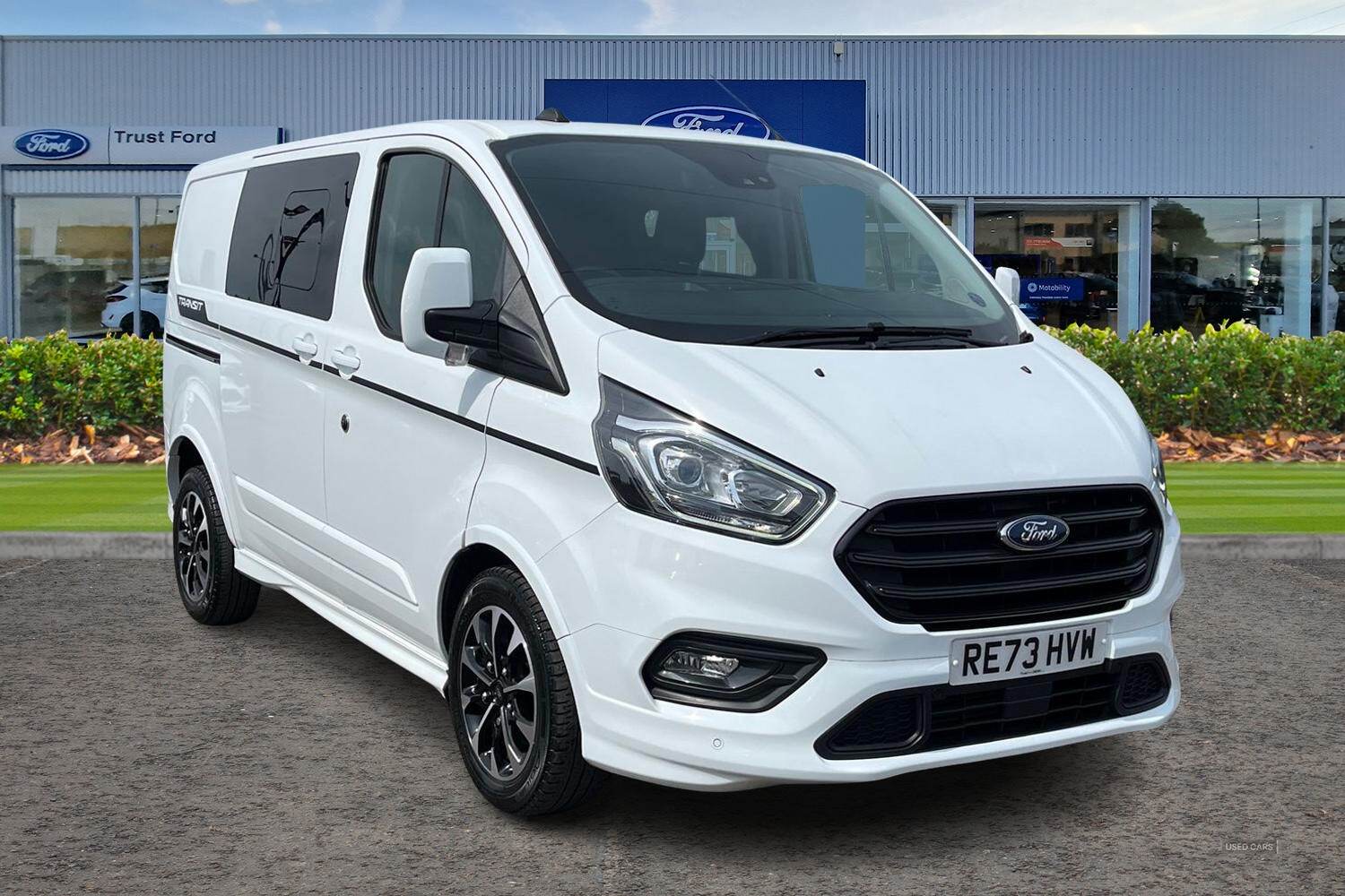 Sep 2023 Ford Transit Custom 2.0 EcoBlue 170ps Low Roof D/Cab Sport Van Auto