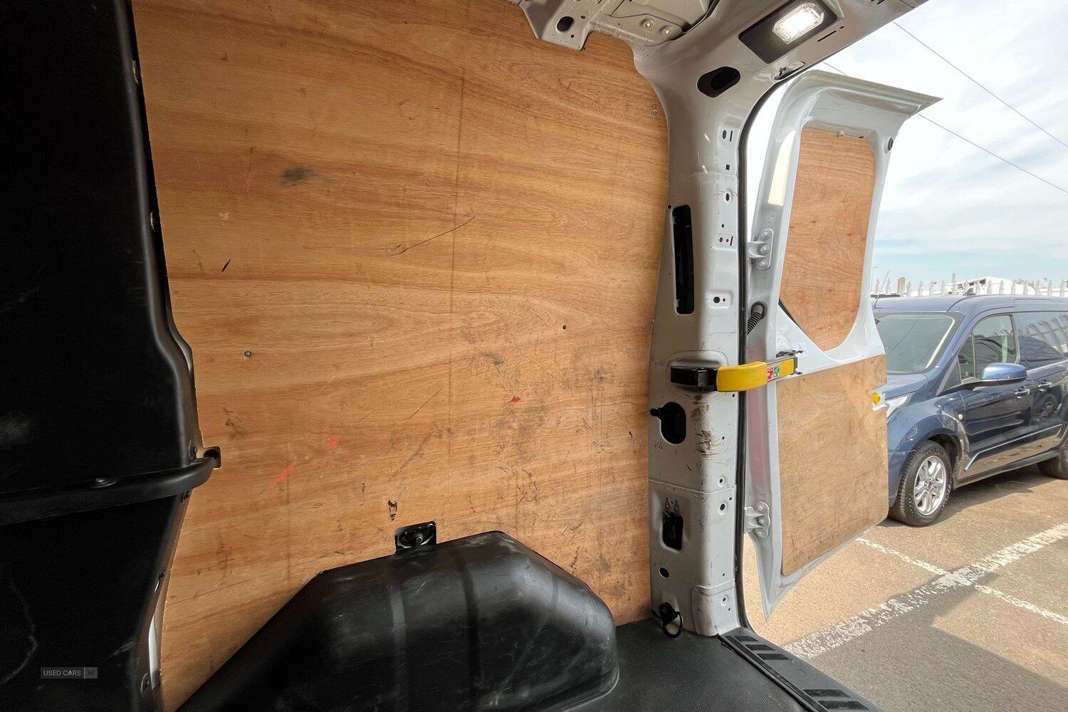 Sep 2023 Ford Transit Custom 2.0 EcoBlue 170ps Low Roof D/Cab Sport Van Auto