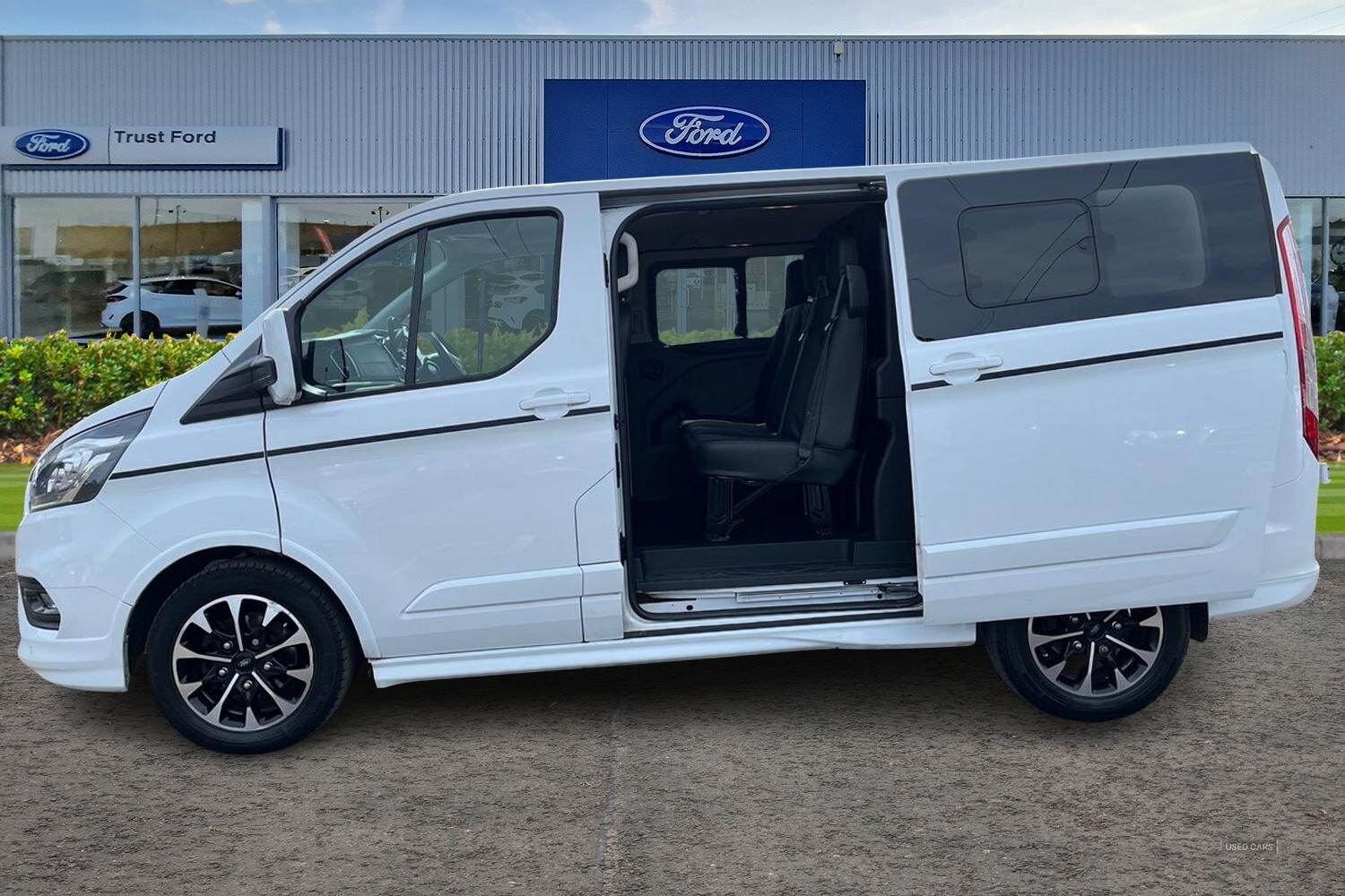 Sep 2023 Ford Transit Custom 2.0 EcoBlue 170ps Low Roof D/Cab Sport Van Auto