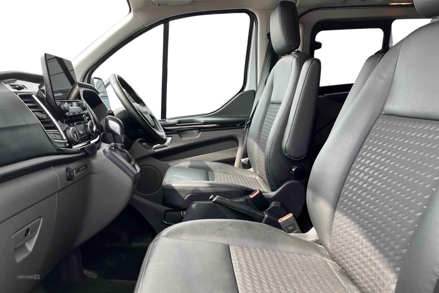 Sep 2023 Ford Transit Custom 2.0 EcoBlue 170ps Low Roof D/Cab Sport Van Auto