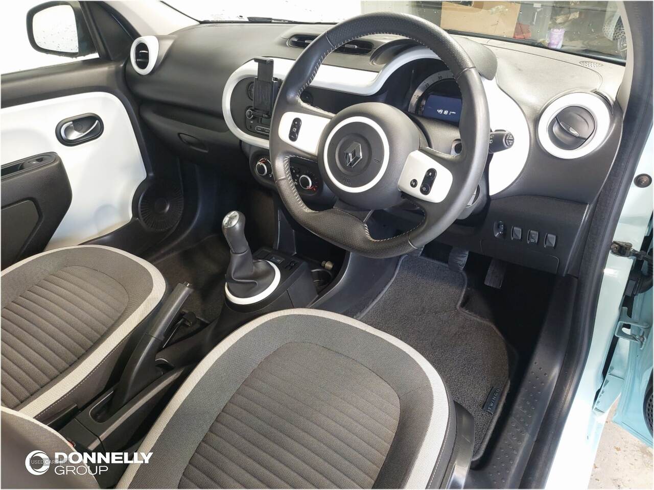 Nov 2015 Renault Twingo 1.0 SCE Dynamique 5dr [Start Stop]