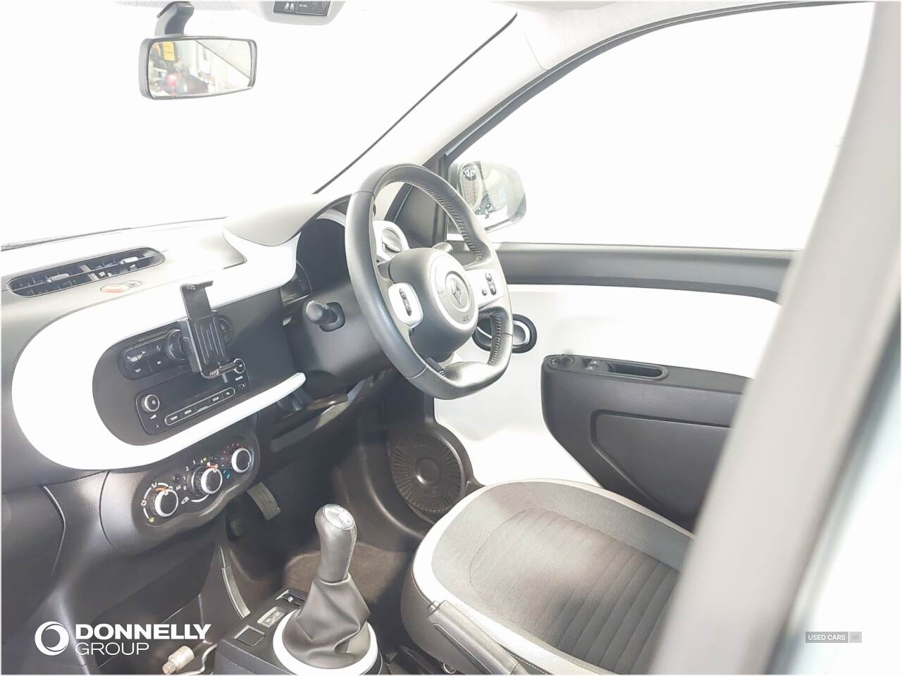 Nov 2015 Renault Twingo 1.0 SCE Dynamique 5dr [Start Stop]