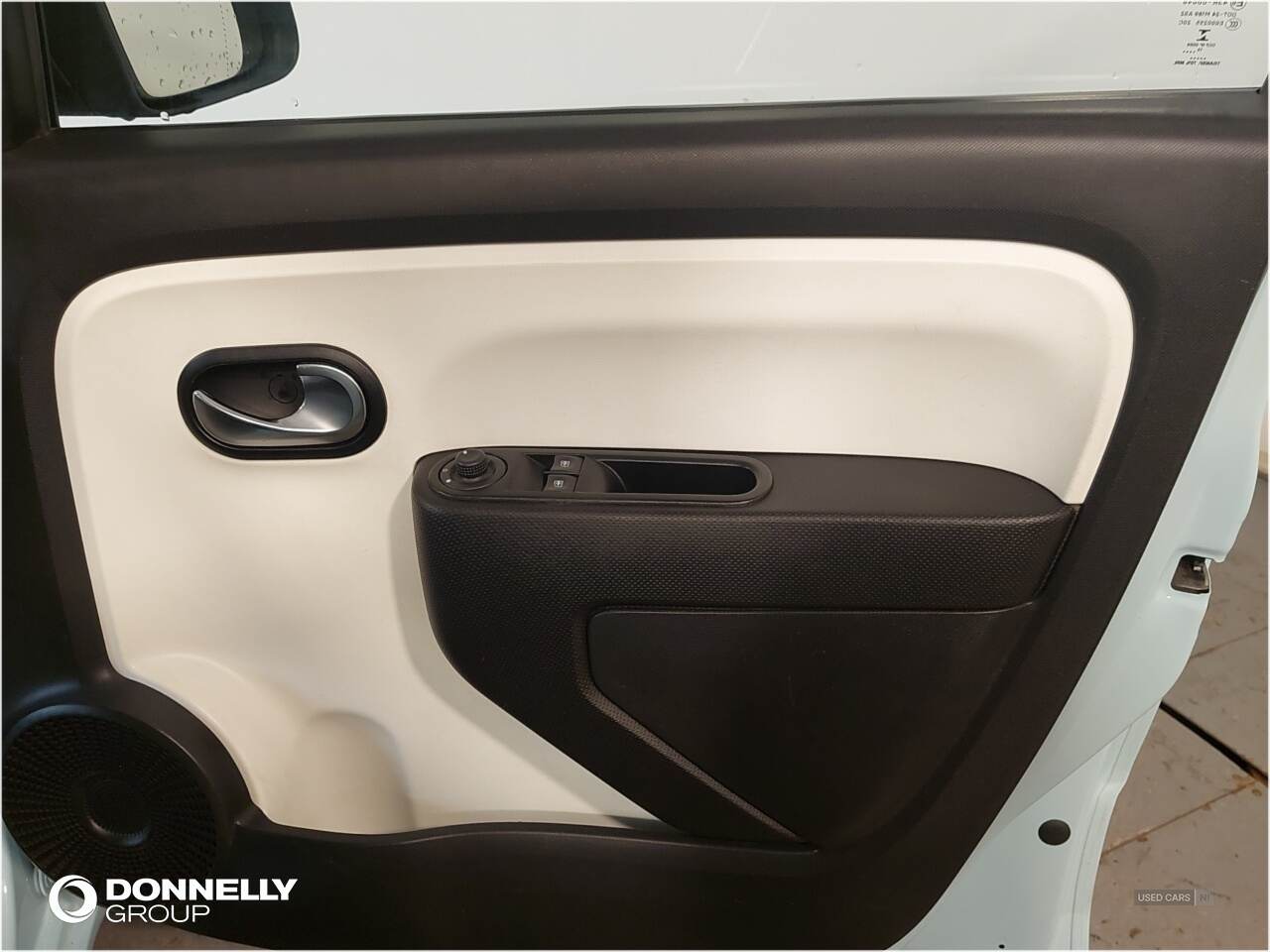 Nov 2015 Renault Twingo 1.0 SCE Dynamique 5dr [Start Stop]