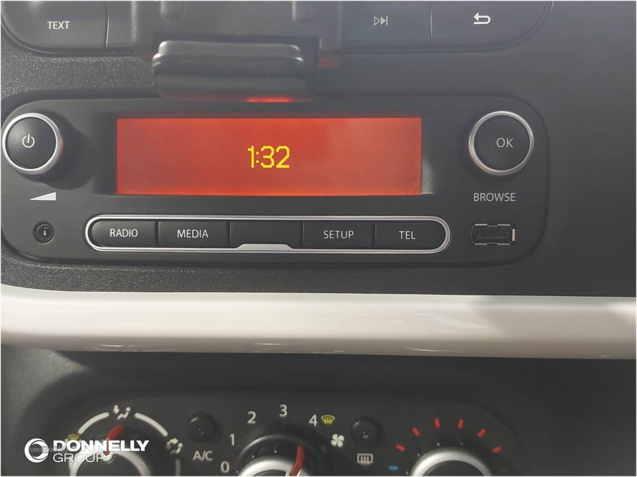 Nov 2015 Renault Twingo 1.0 SCE Dynamique 5dr [Start Stop]