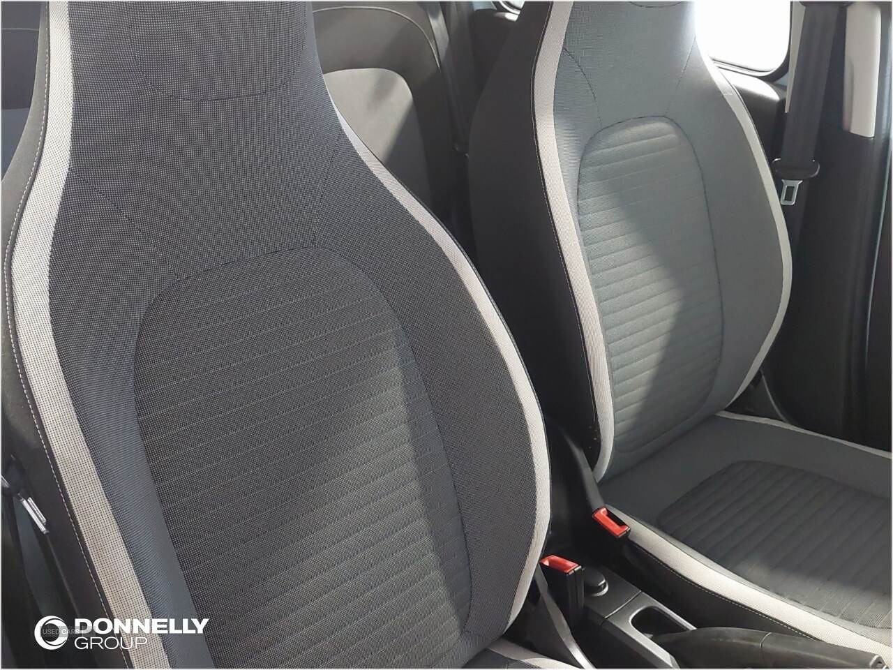 Nov 2015 Renault Twingo 1.0 SCE Dynamique 5dr [Start Stop]