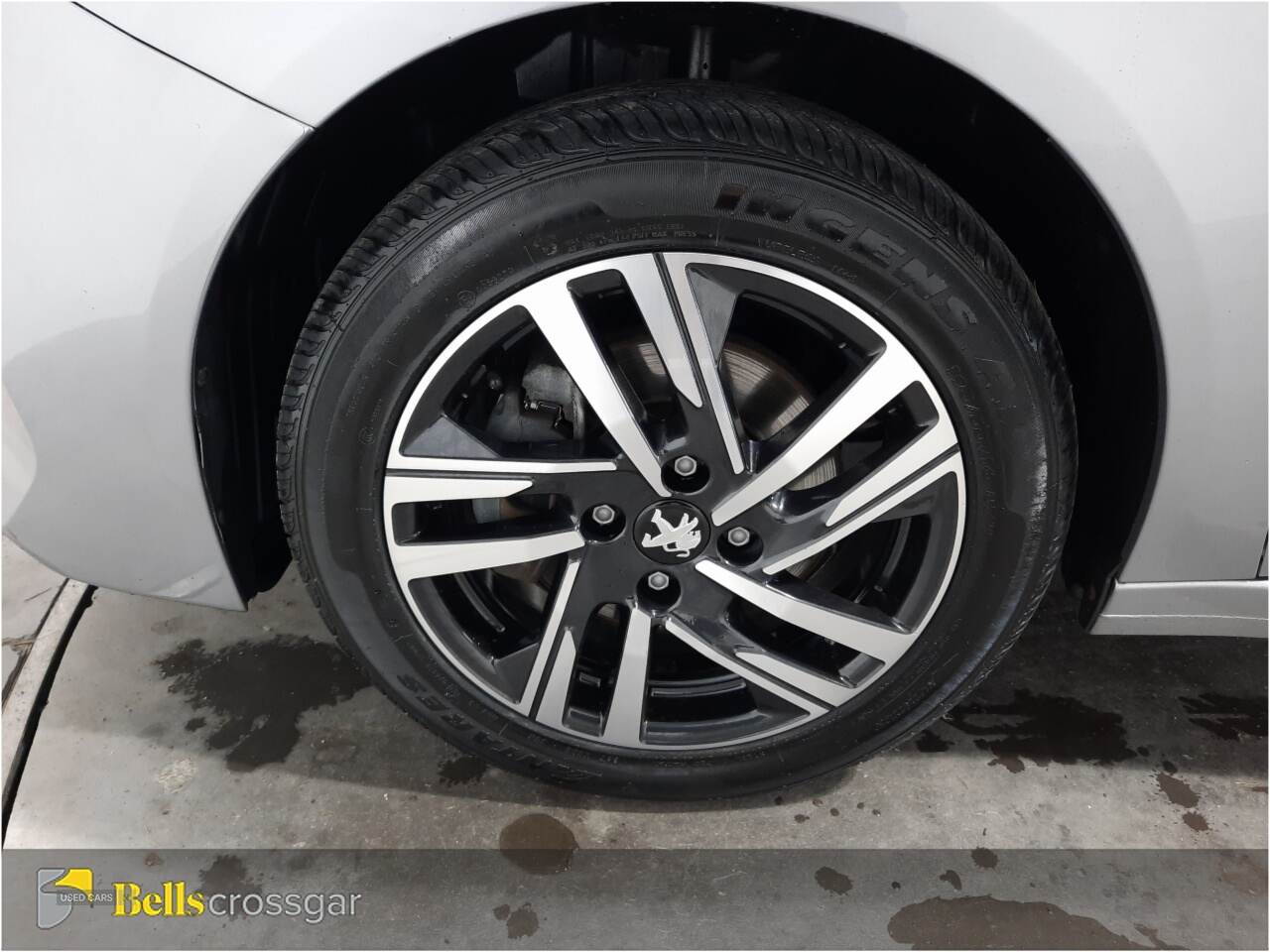 Oct 2021 Peugeot 208 1.2 PureTech 100 Allure 5dr