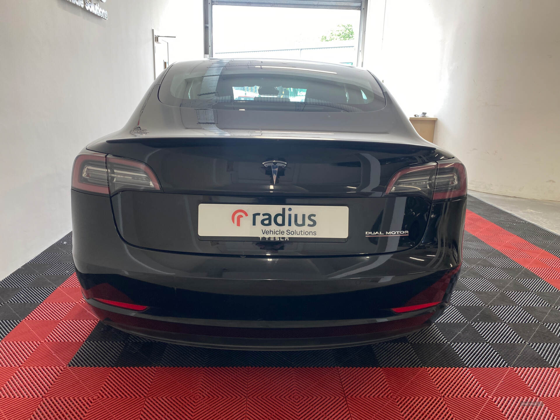 Feb 2021 TESLA Model 3 Performance AWD 4dr [Performance Upgrade] Auto