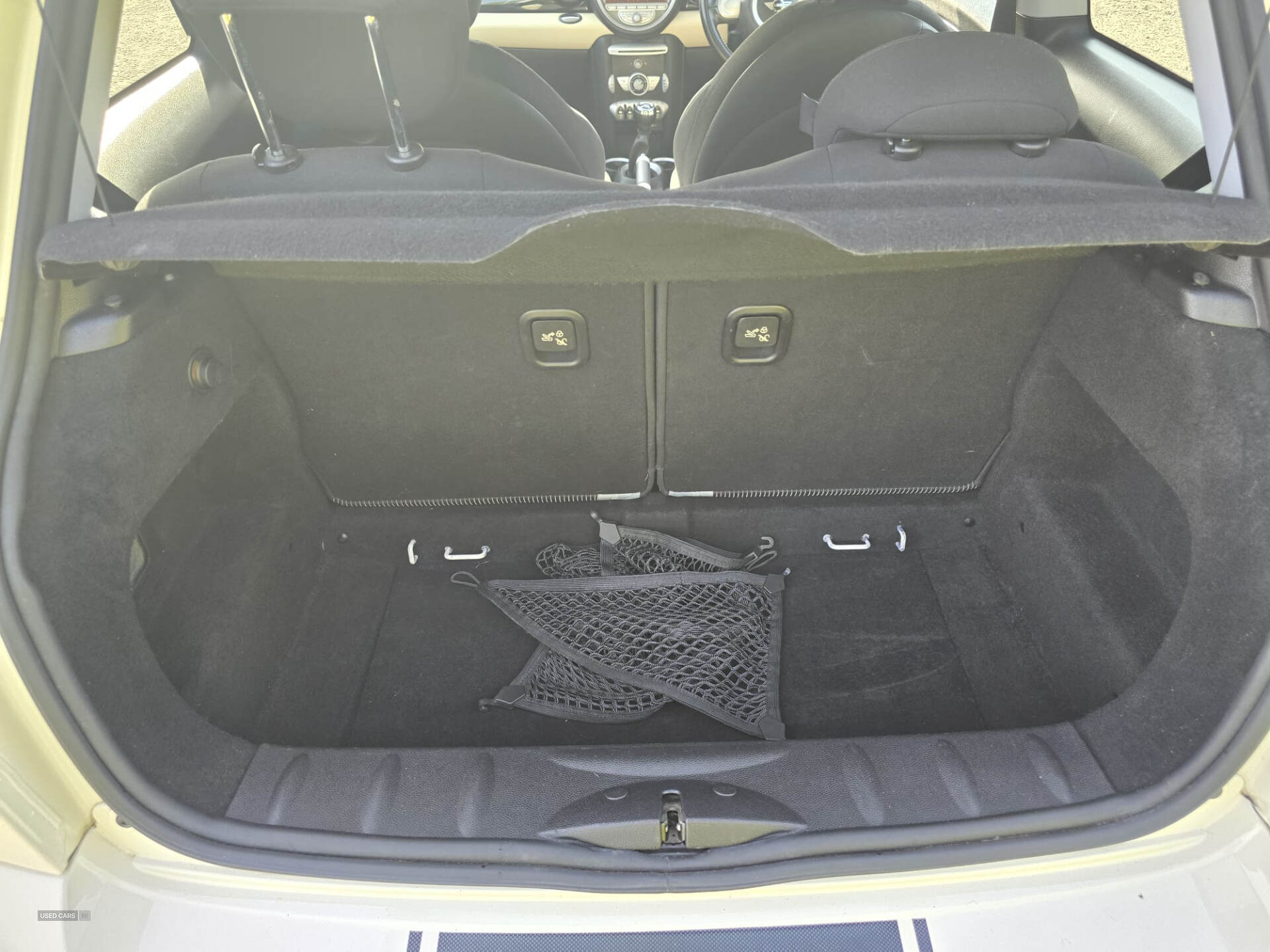 MINI Hatch in Down