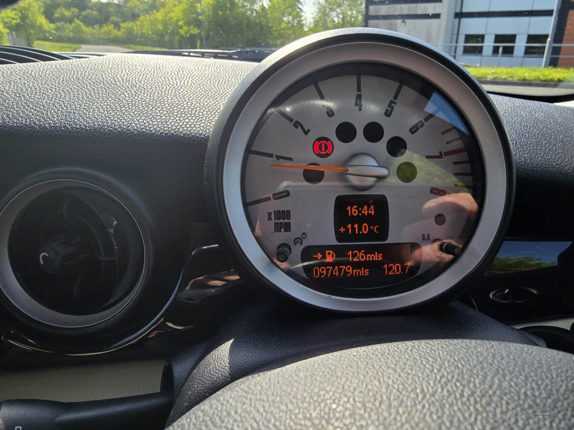 MINI Hatch in Down