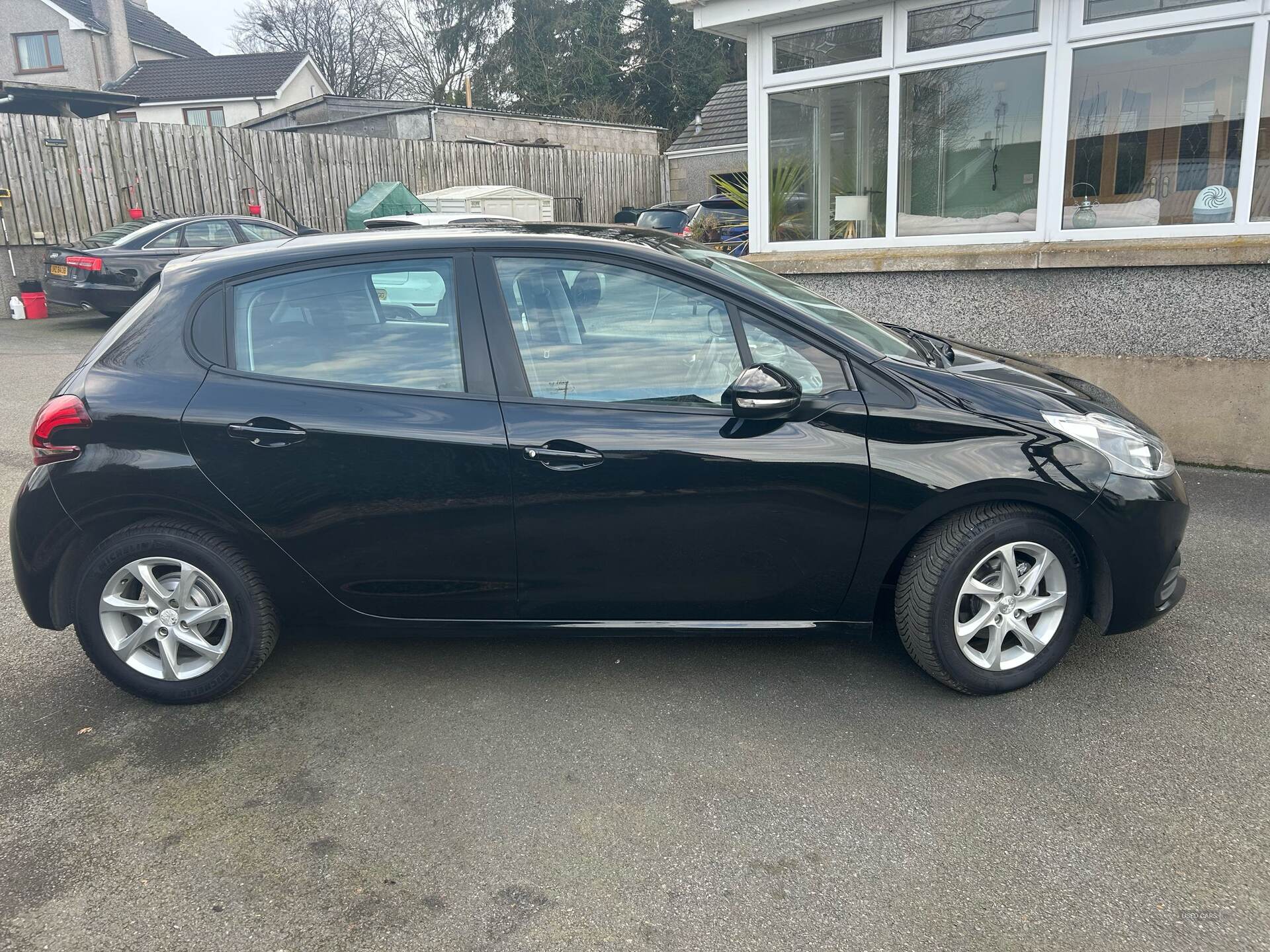 Mar 2016 Peugeot 208 1.2 PureTech 82 Active 5dr