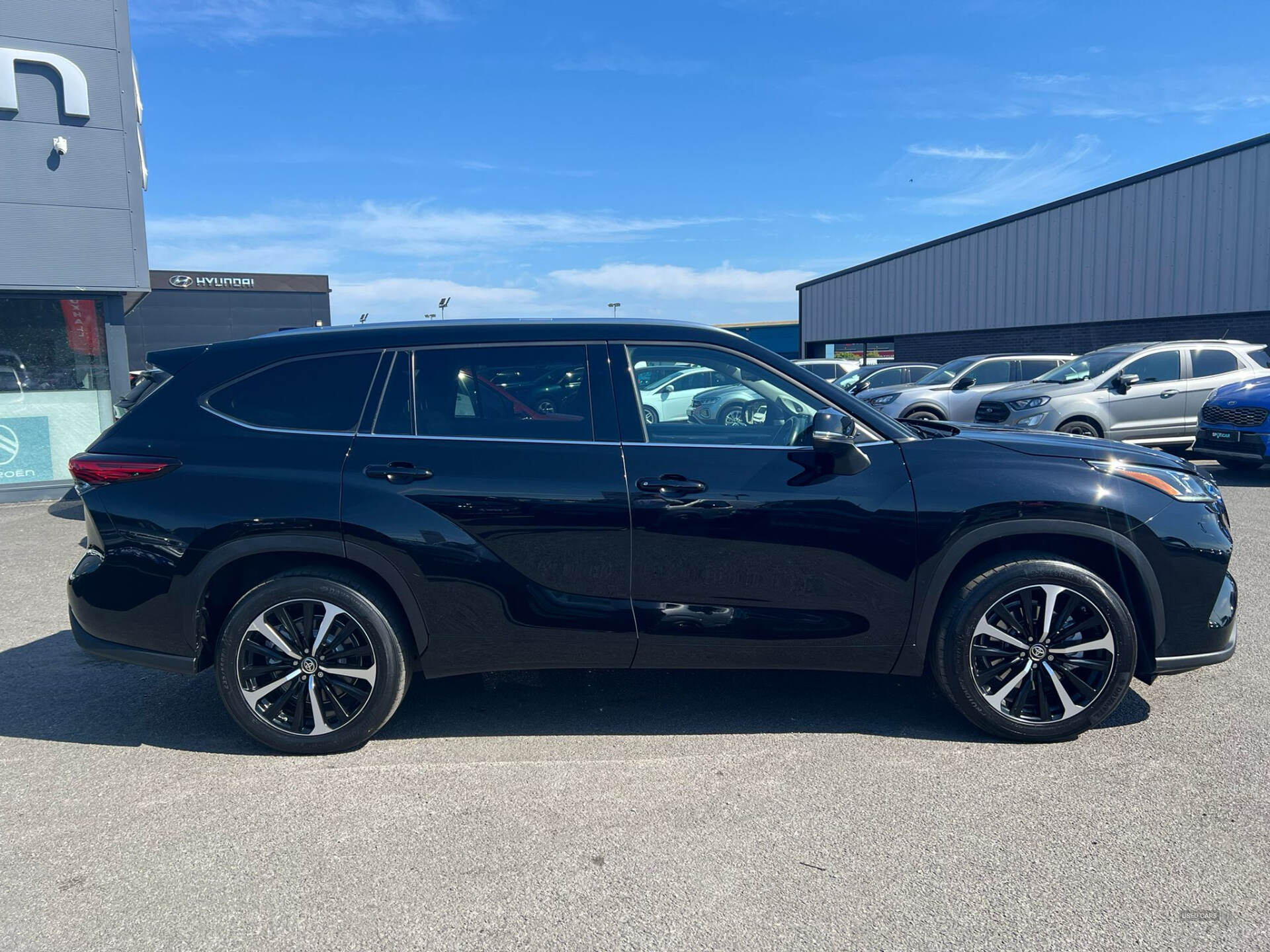 May 2022 Toyota Highlander 2.5 VVT-i Hybrid Excel Premium 5dr CVT