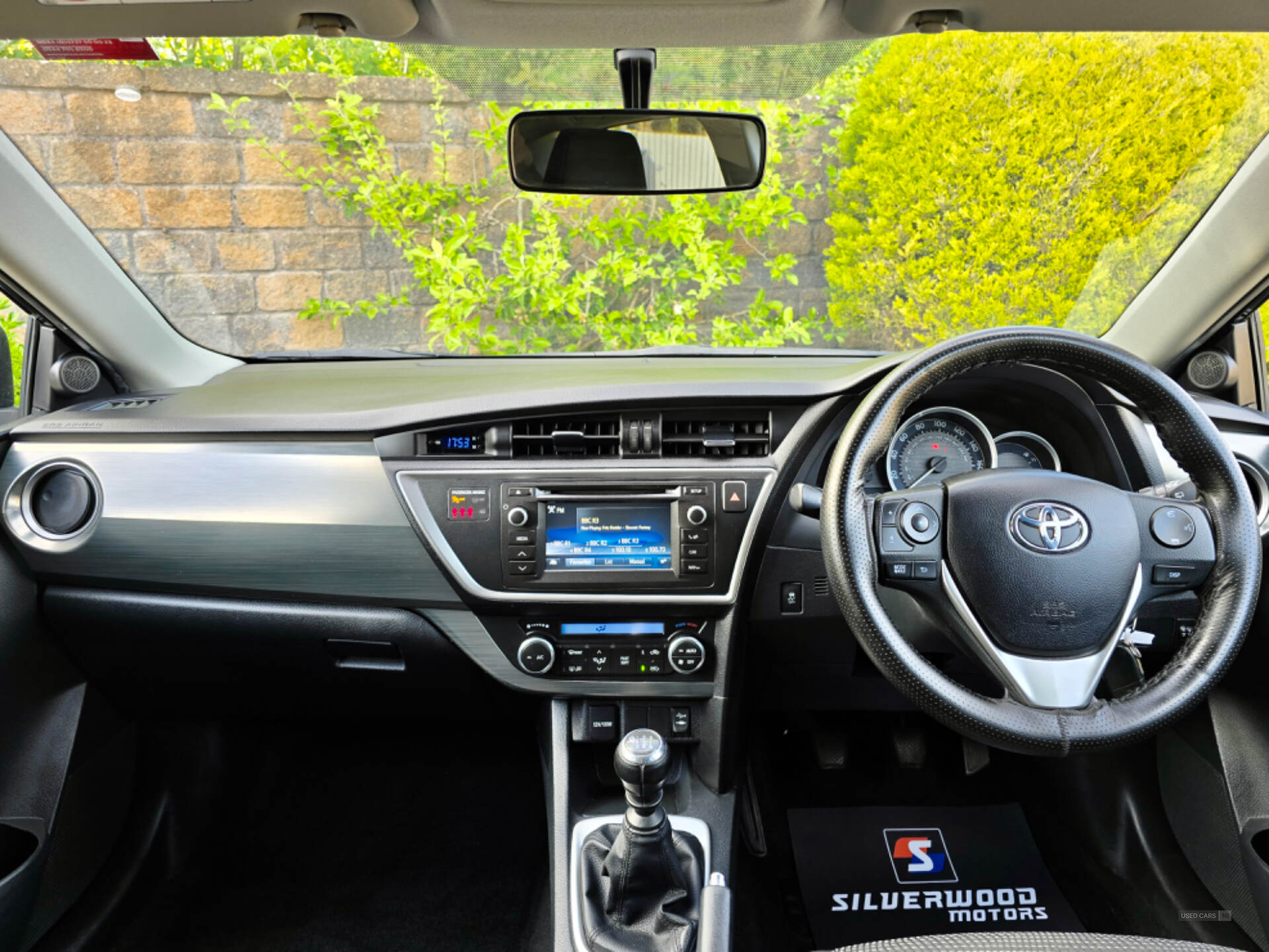 Jul 2015 Toyota Auris 1.6 V-Matic Icon 5dr