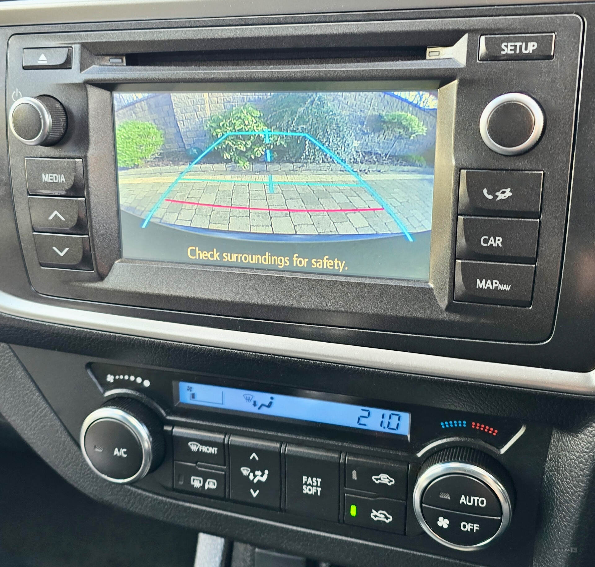 Jul 2015 Toyota Auris 1.6 V-Matic Icon 5dr