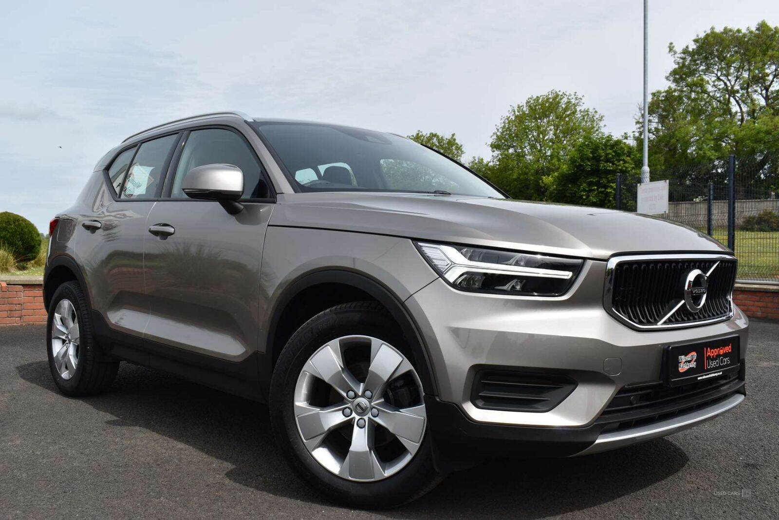 Apr 2022 Volvo XC40 1.5 T3 [163] Momentum 5dr