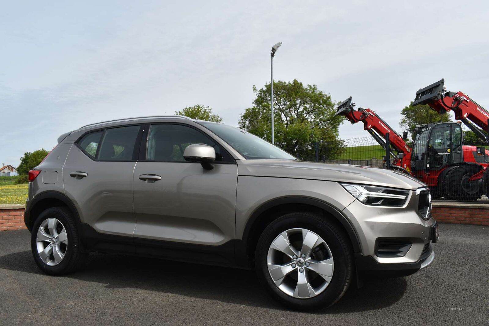 Apr 2022 Volvo XC40 1.5 T3 [163] Momentum 5dr