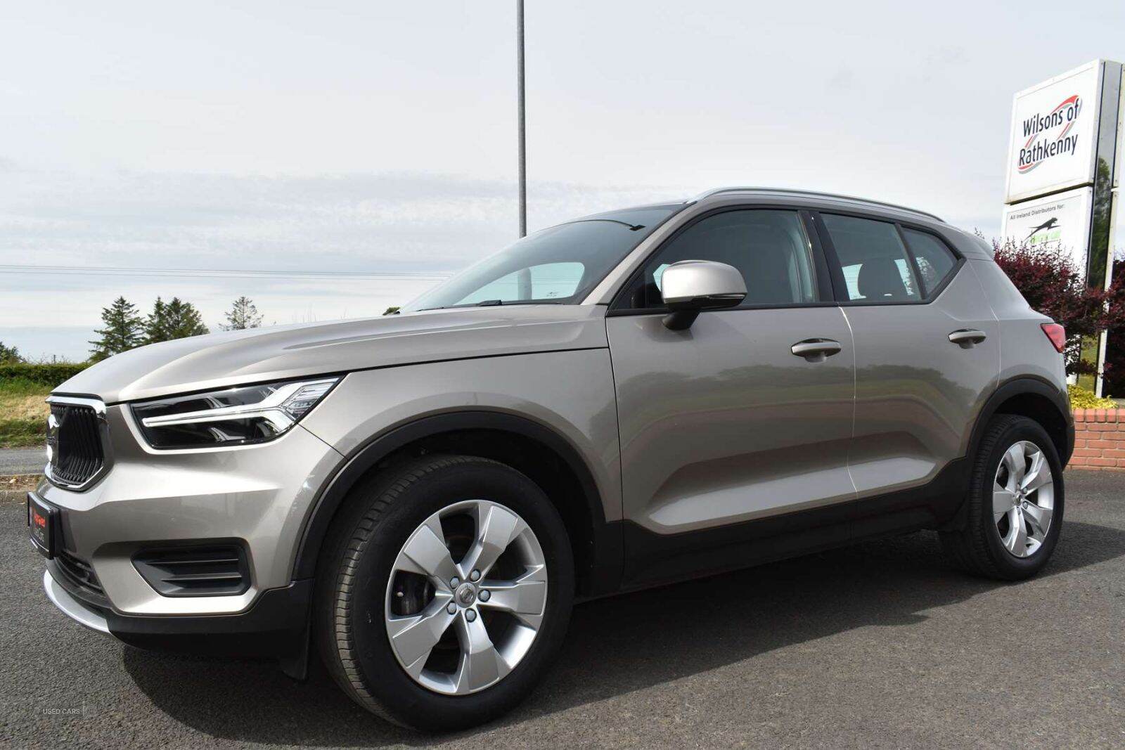 Apr 2022 Volvo XC40 1.5 T3 [163] Momentum 5dr