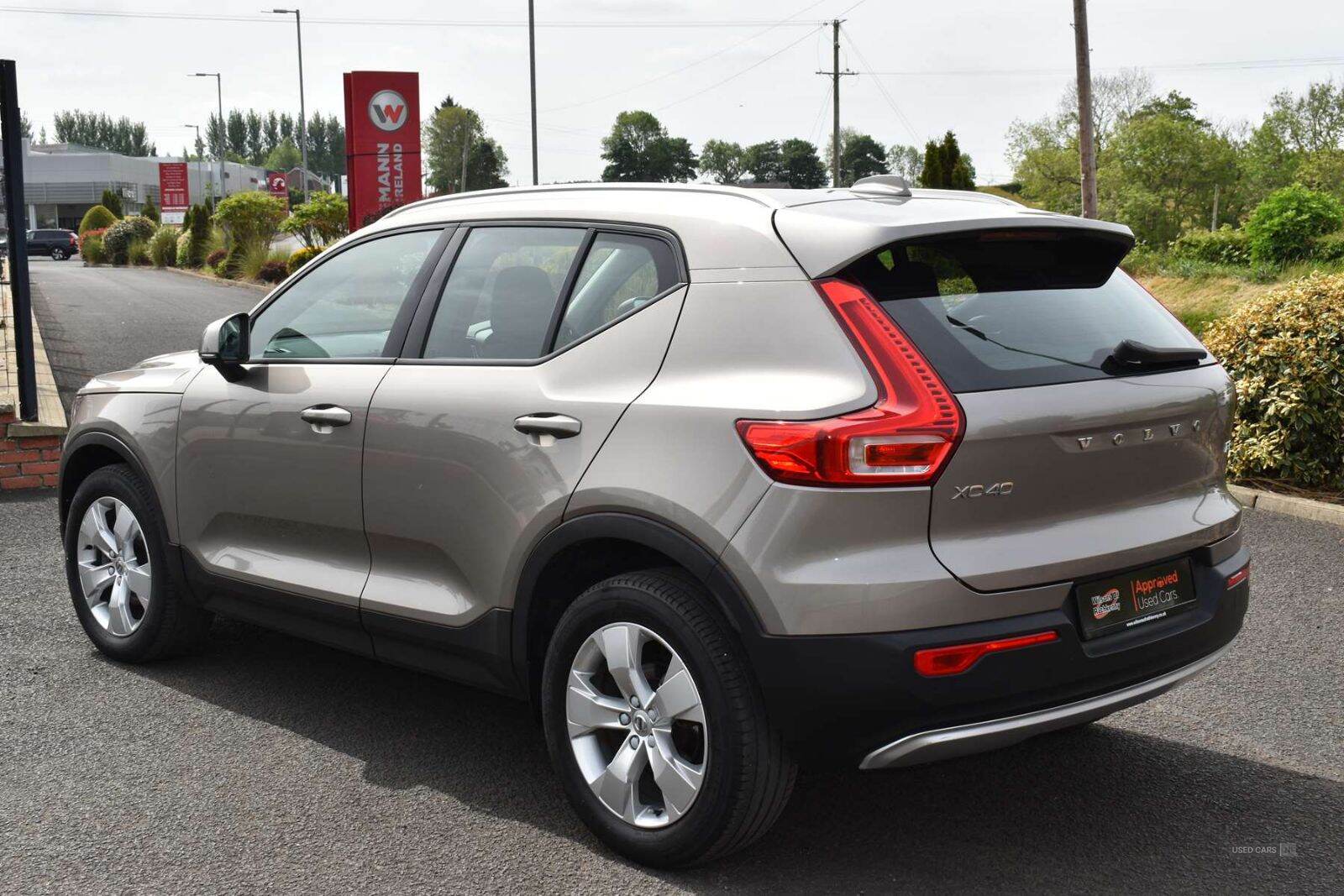 Apr 2022 Volvo XC40 1.5 T3 [163] Momentum 5dr
