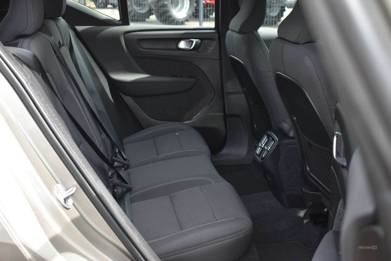 Apr 2022 Volvo XC40 1.5 T3 [163] Momentum 5dr