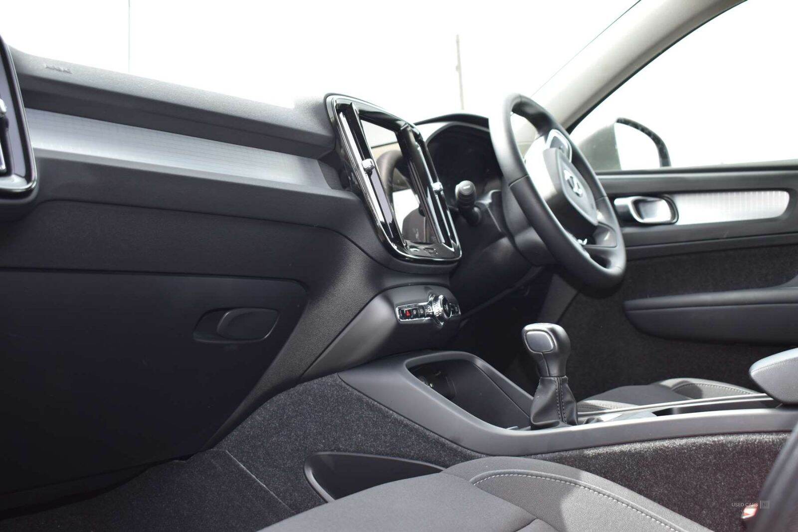 Apr 2022 Volvo XC40 1.5 T3 [163] Momentum 5dr