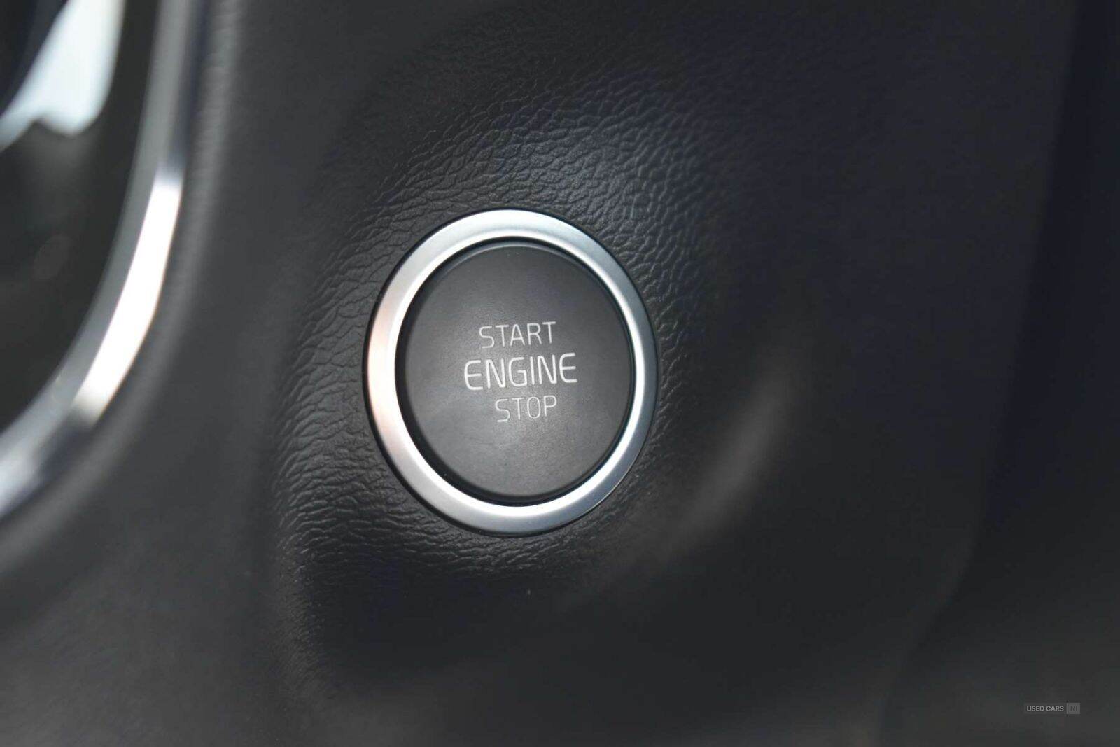 Apr 2022 Volvo XC40 1.5 T3 [163] Momentum 5dr