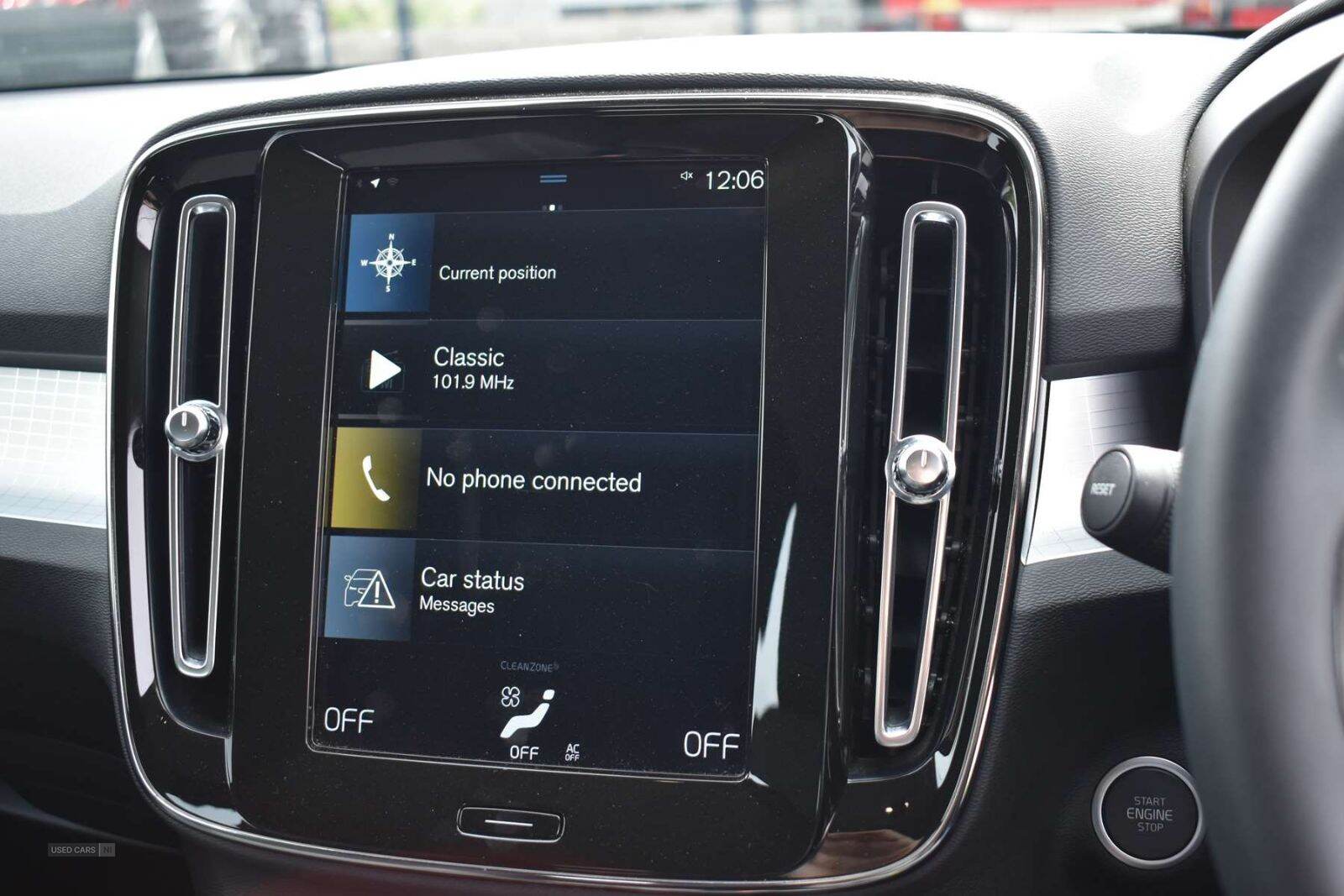 Apr 2022 Volvo XC40 1.5 T3 [163] Momentum 5dr