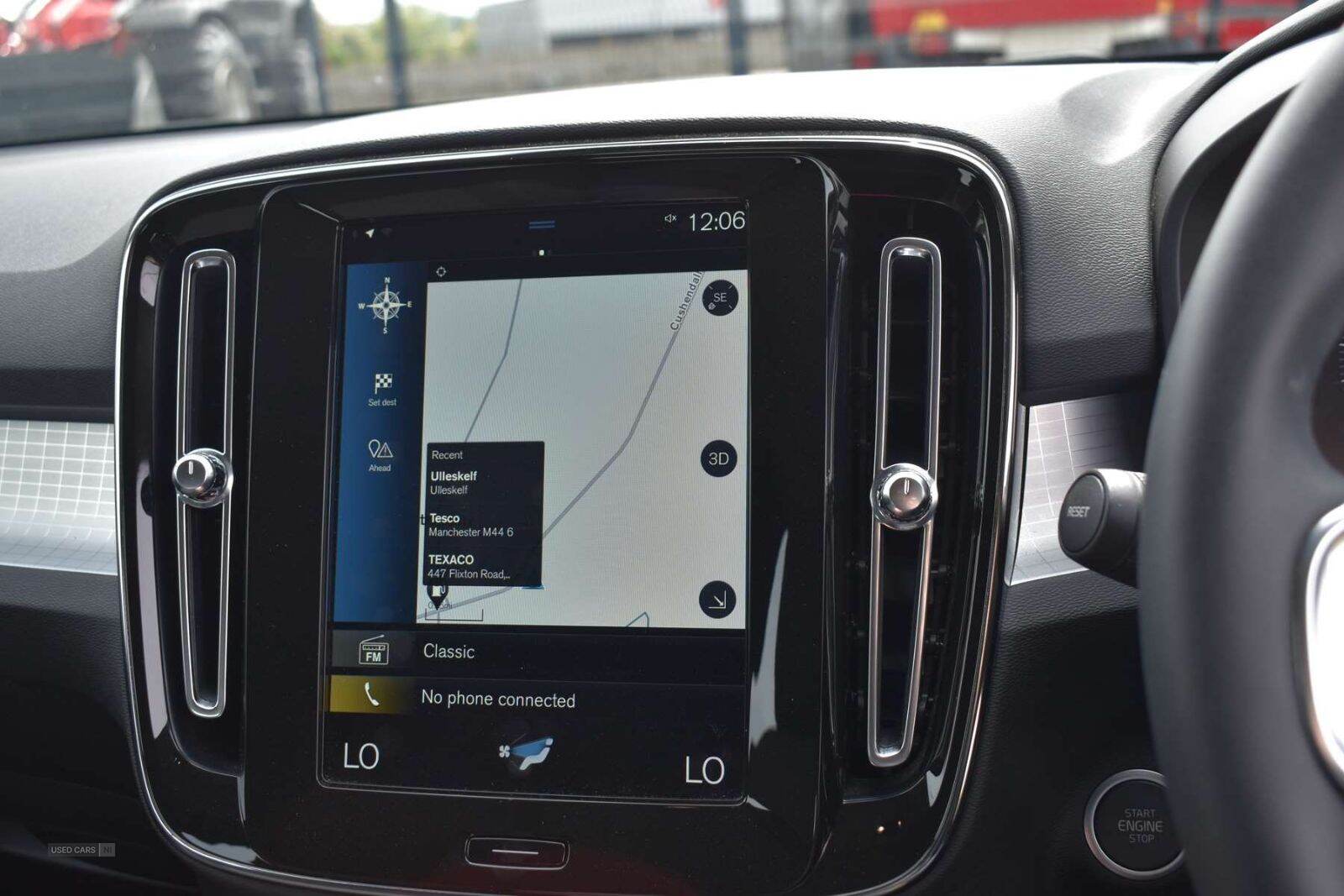 Apr 2022 Volvo XC40 1.5 T3 [163] Momentum 5dr