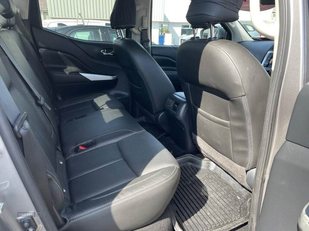 Dec 2021 Nissan Navara Double Cab Pick Up Tekna 2.3dCi 190 TT 4WD Auto