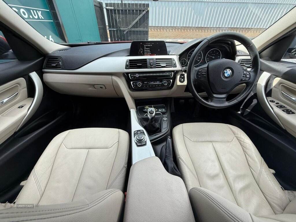 Apr 2016 BMW 3 Series 320d EfficientDynamics Plus 4dr