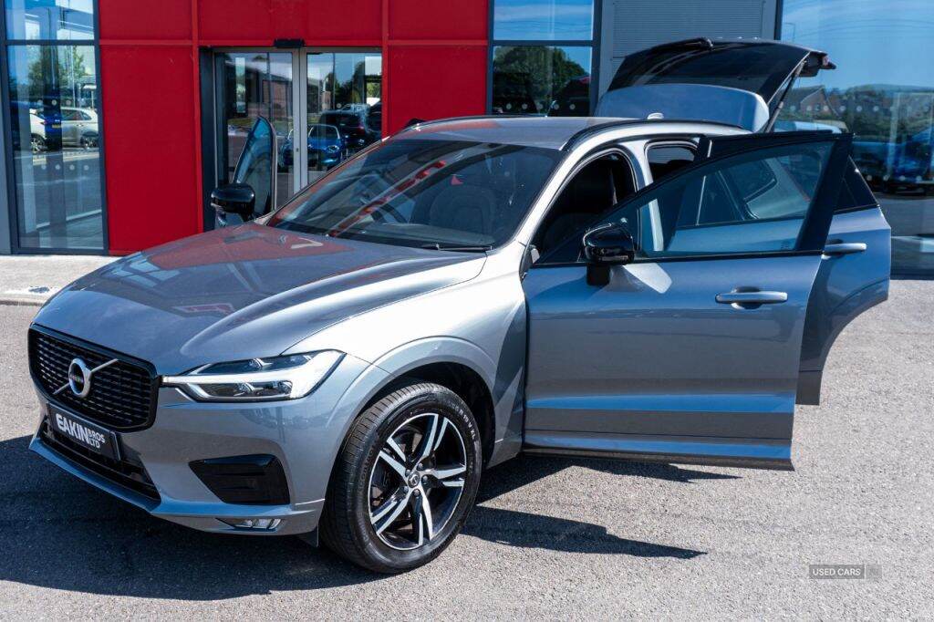 Apr 2021 Volvo XC60 2.0 B5D R DESIGN 5dr AWD Geartronic
