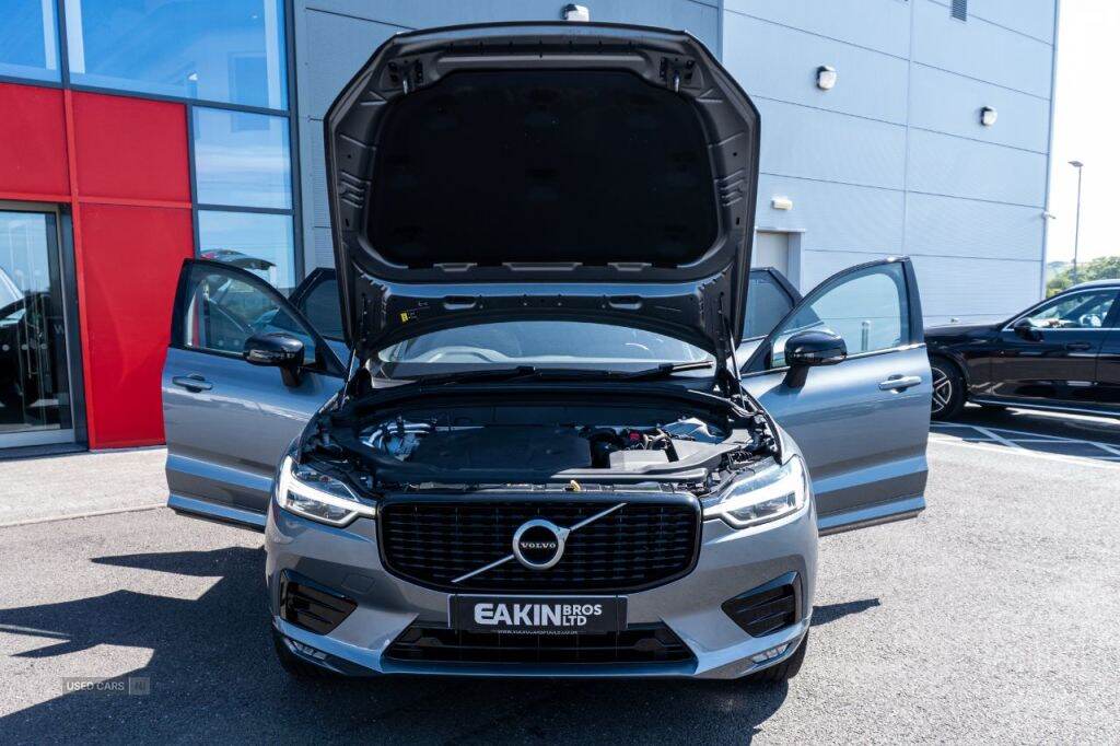 Apr 2021 Volvo XC60 2.0 B5D R DESIGN 5dr AWD Geartronic