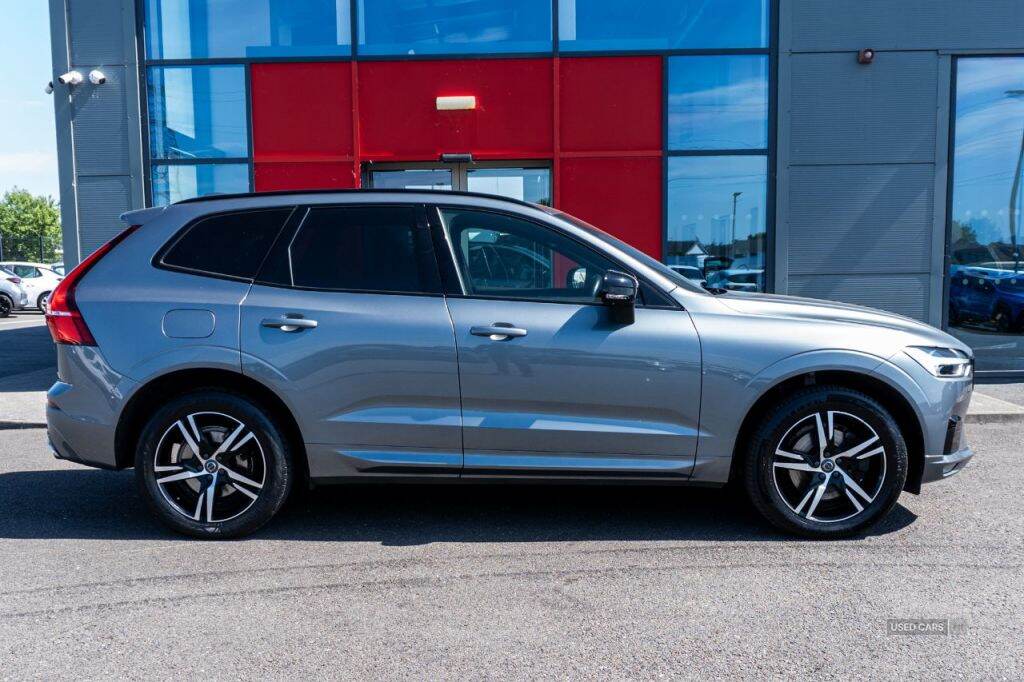 Apr 2021 Volvo XC60 2.0 B5D R DESIGN 5dr AWD Geartronic