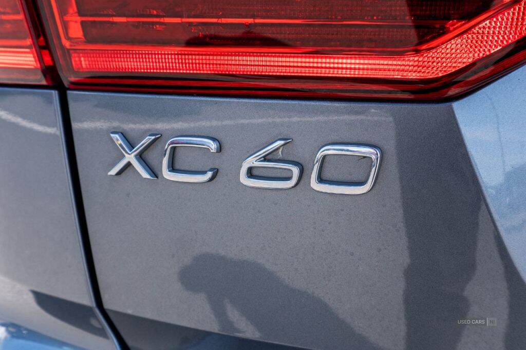 Apr 2021 Volvo XC60 2.0 B5D R DESIGN 5dr AWD Geartronic