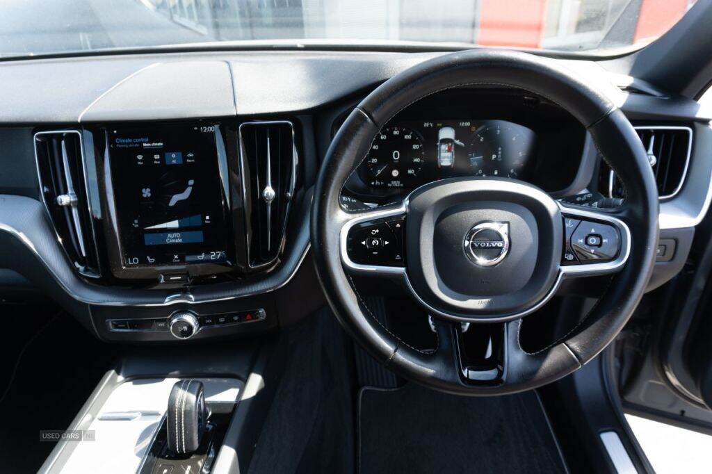 Apr 2021 Volvo XC60 2.0 B5D R DESIGN 5dr AWD Geartronic