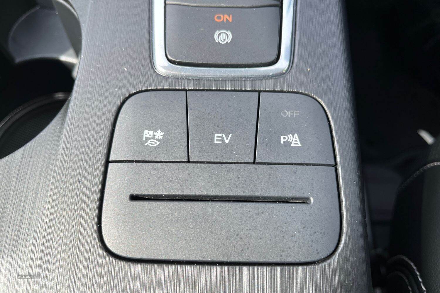 2024 Ford Kuga 2.5 PHEV Vignale 5dr **AUTO** REAR CAMERA, HEATED PREMIUM LEATHER SEATS, KEYLESS GO, POWER TAILGATE, B&O AUDIO, SAT NAV, APPLE CARPLAY