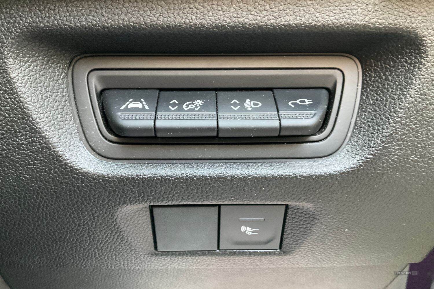 Feb 2022 Renault Zoe 100kW Iconic R135 50kWh Rapid Charge 5dr Auto