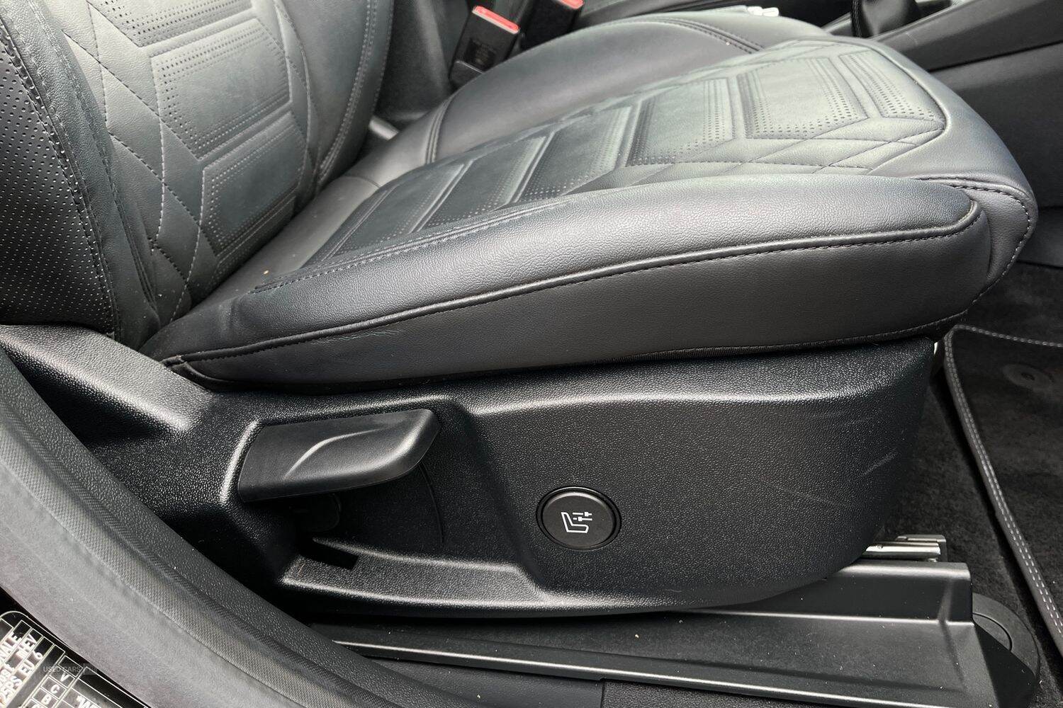 Feb 2023 Ford Puma 1.0 EcoBoost Hybrid mHEV ST-Line Vignale 5dr