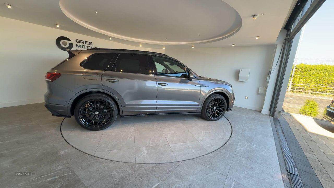 May 2020 Volkswagen Touareg 3.0 V6 TDI 4Motion R-Line 5dr Tip Auto