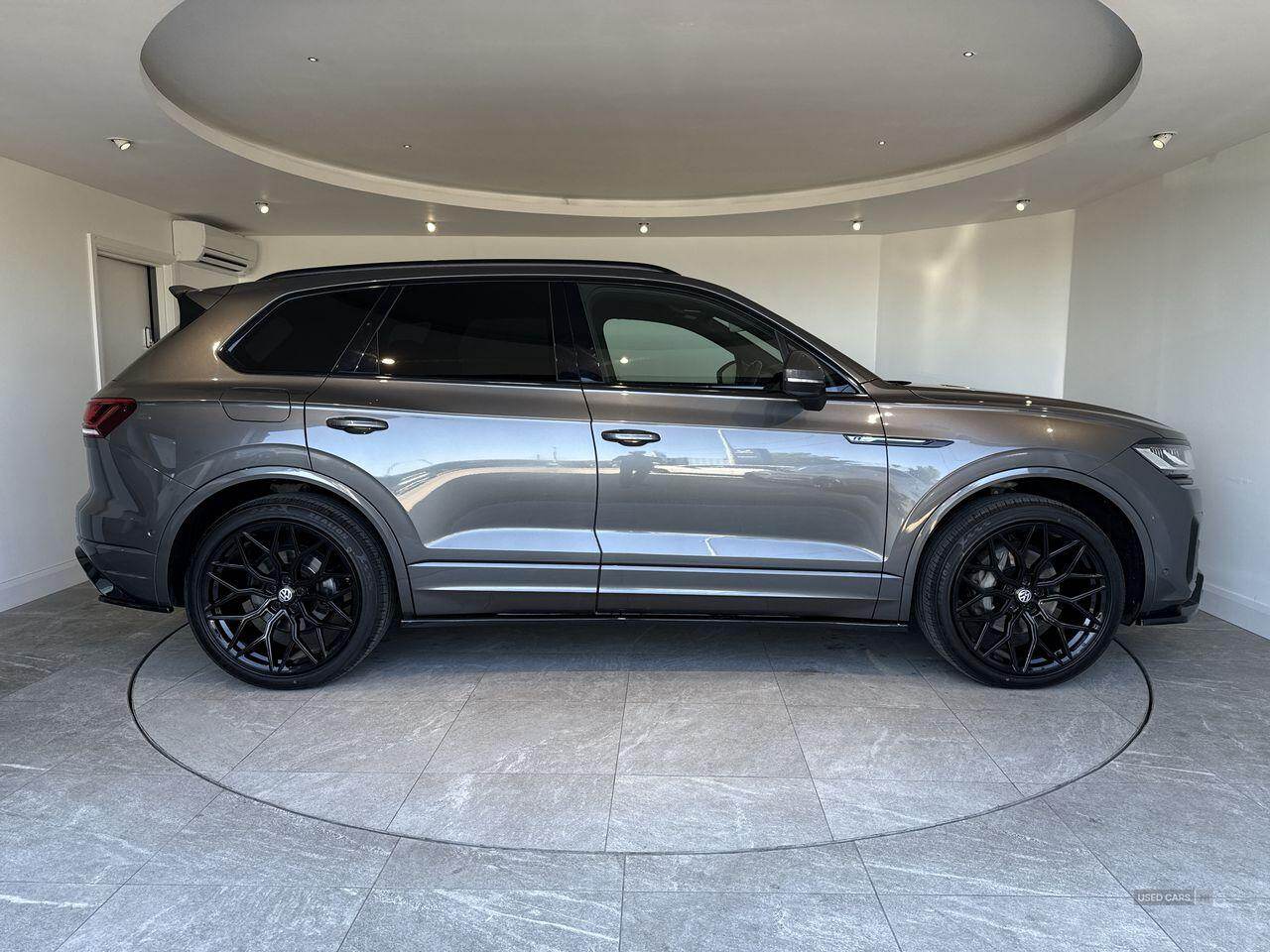 May 2020 Volkswagen Touareg 3.0 V6 TDI 4Motion R-Line 5dr Tip Auto