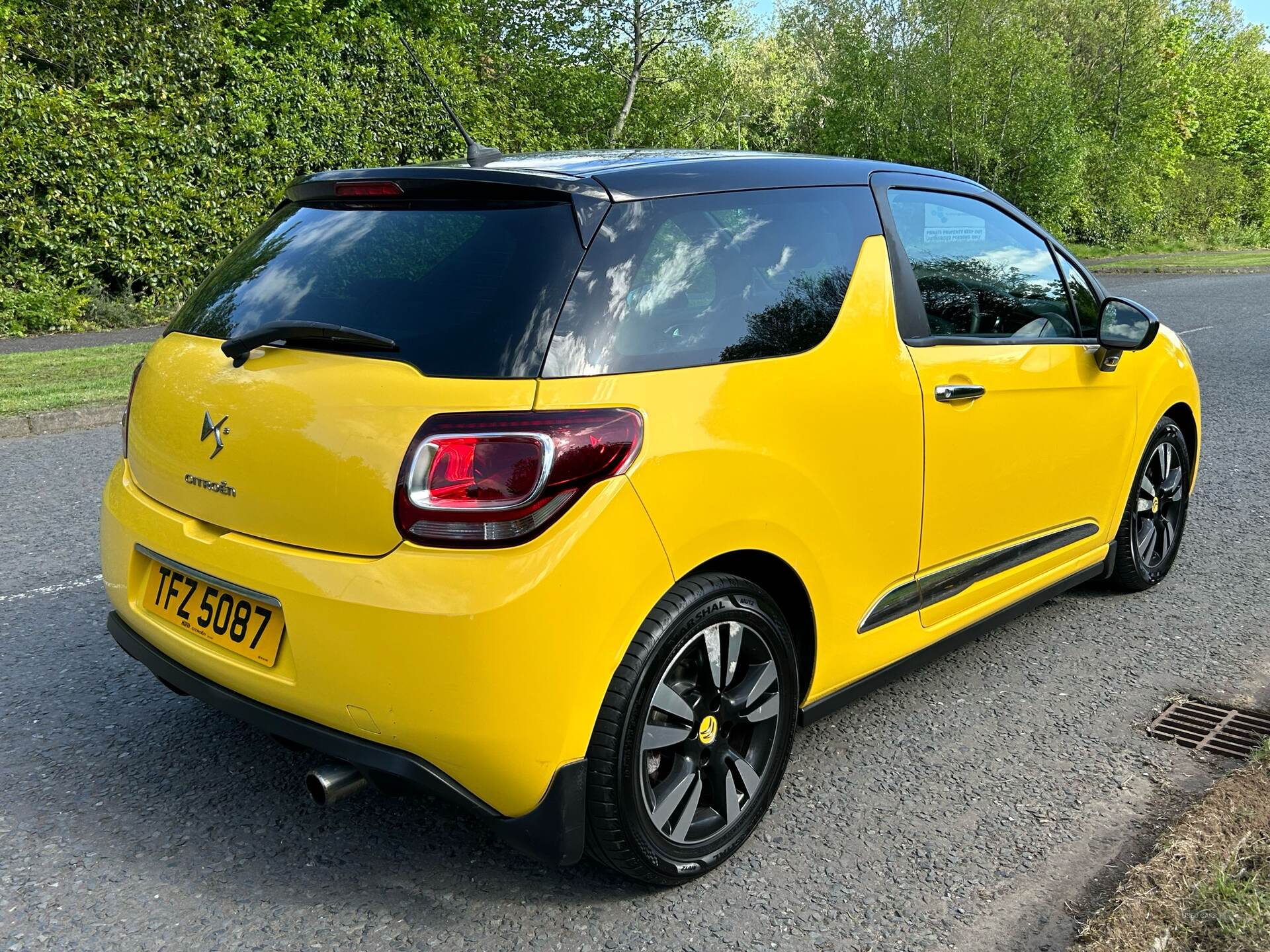 Jun 2014 Citroen DS3 1.6 e-HDi Airdream DStyle 3dr [91g/km]