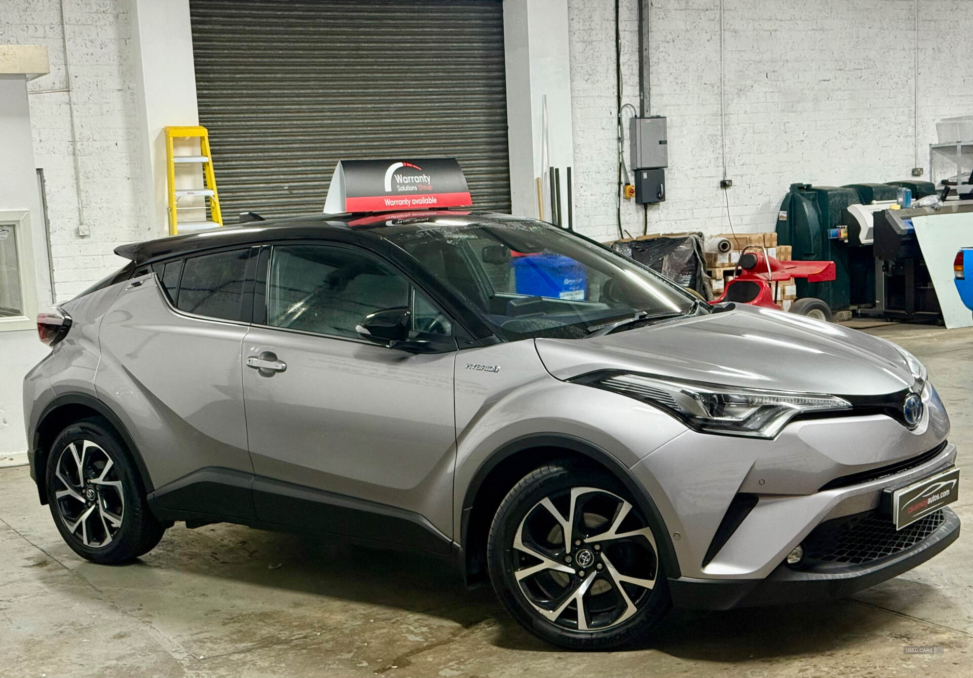 May 2017 Toyota C-HR 1.8 Hybrid Dynamic 5dr CVT