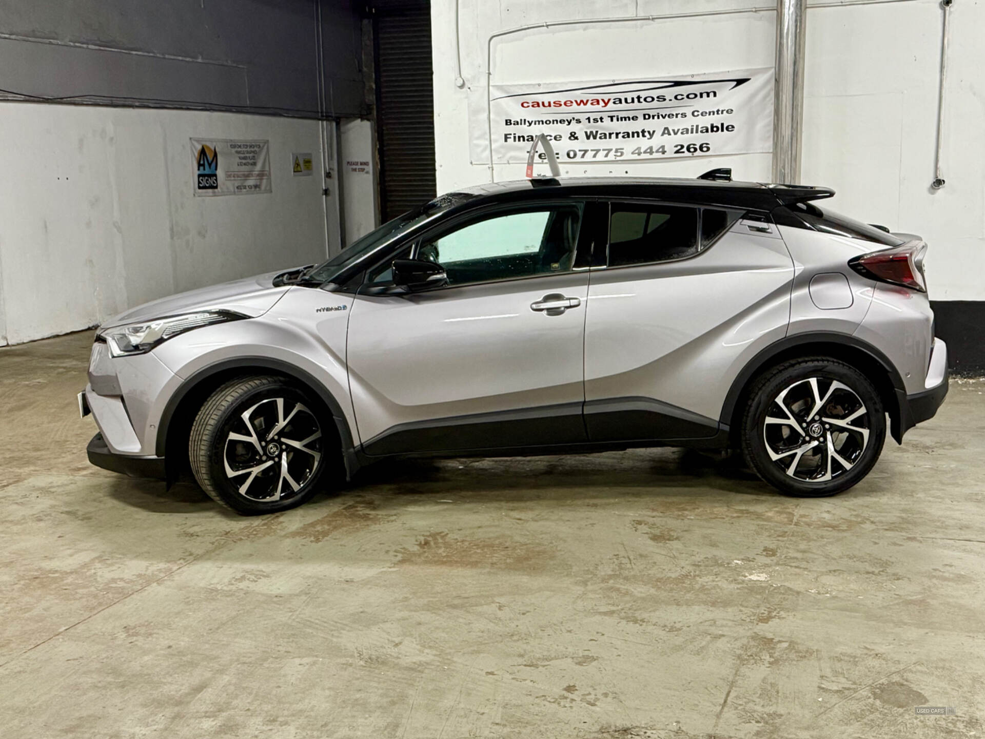 May 2017 Toyota C-HR 1.8 Hybrid Dynamic 5dr CVT