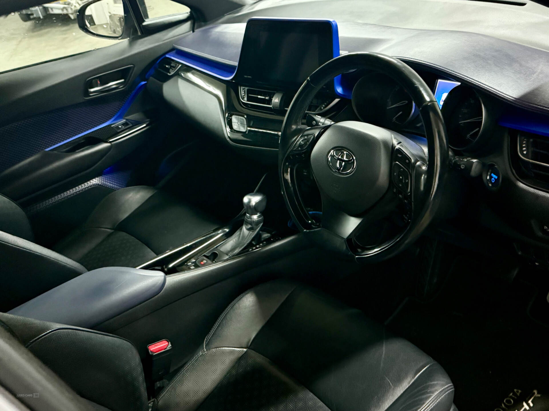 May 2017 Toyota C-HR 1.8 Hybrid Dynamic 5dr CVT