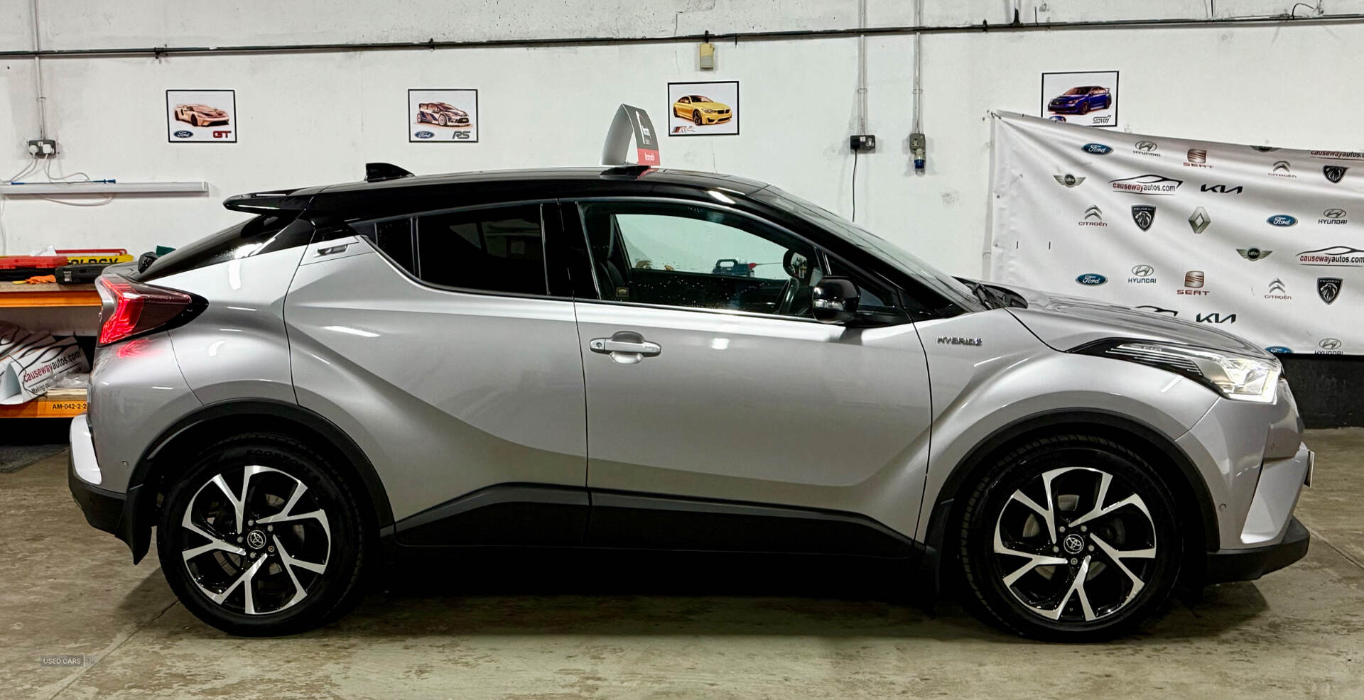May 2017 Toyota C-HR 1.8 Hybrid Dynamic 5dr CVT