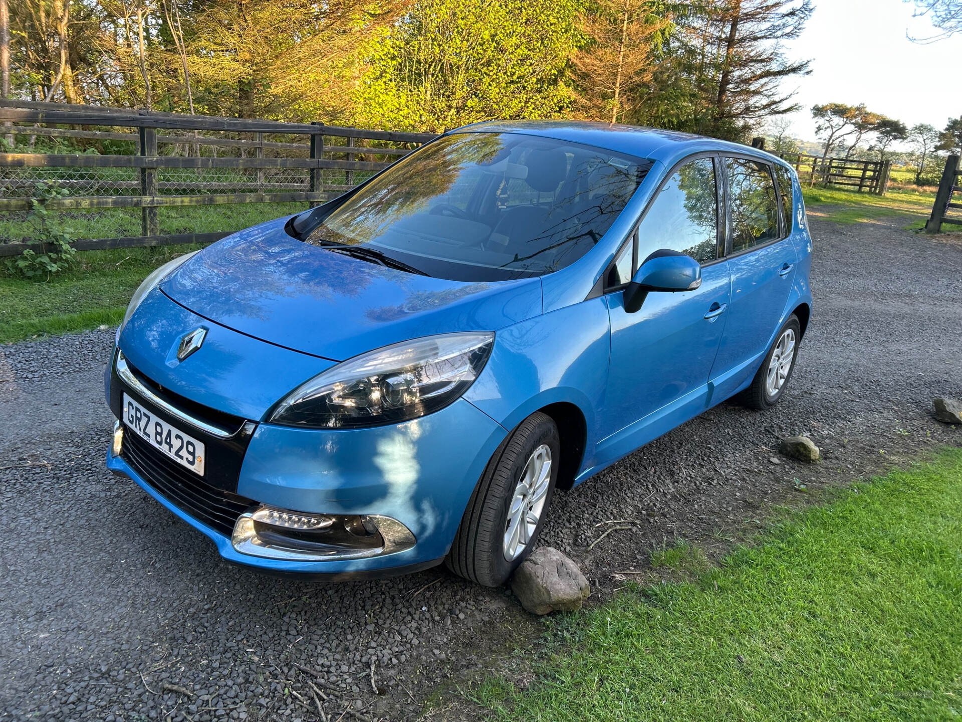 Feb 2013 Renault Scenic 1.5 dCi Dynamique TomTom 5dr