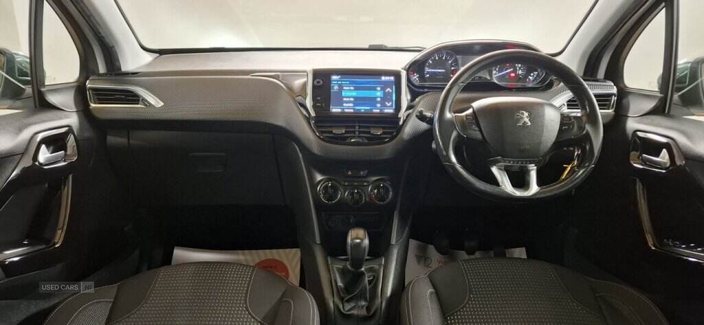 Jun 2018 Peugeot 208 1.2 PureTech Allure Premium 5dr